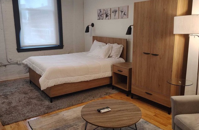 Modern Private Furnished Studio Downtown Hartford