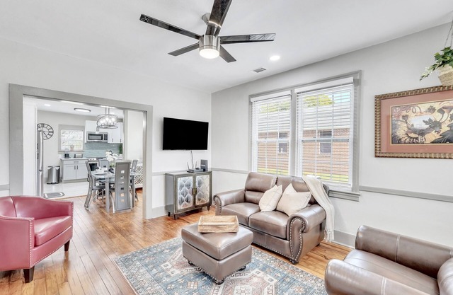 Modern & Private Savannah Retreat Near Riverfront!
