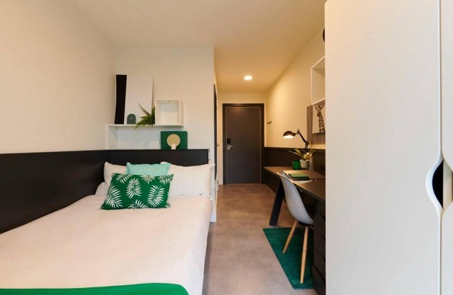 Modern Single En-suite Bedrooms in 5 Bedroom Apartments, Dublin City Centre