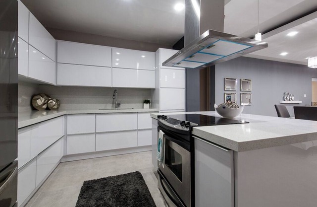 Modern/sleek Apt, 7 mins from Jobos Beach