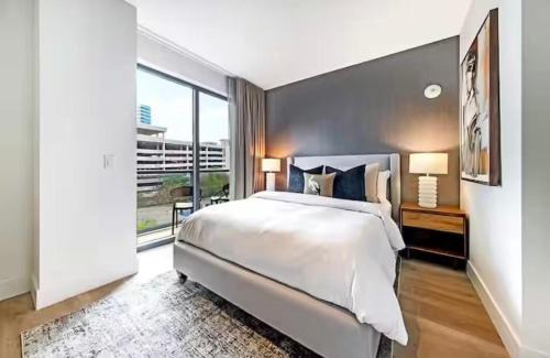 Modern Smart Brickell by Palermo Home Miami