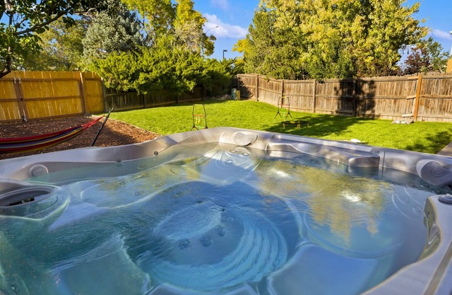 Modern Standley Lake Retreat. HOT TUB. GAME ROOM