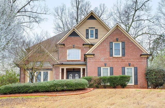 Modern Stone Mountain Home w/Spacious Deck, Grill