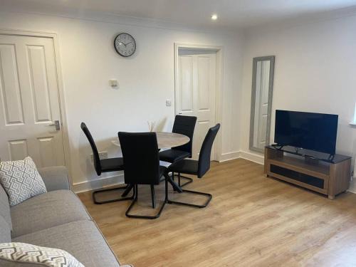 Modern The Mews Apartment