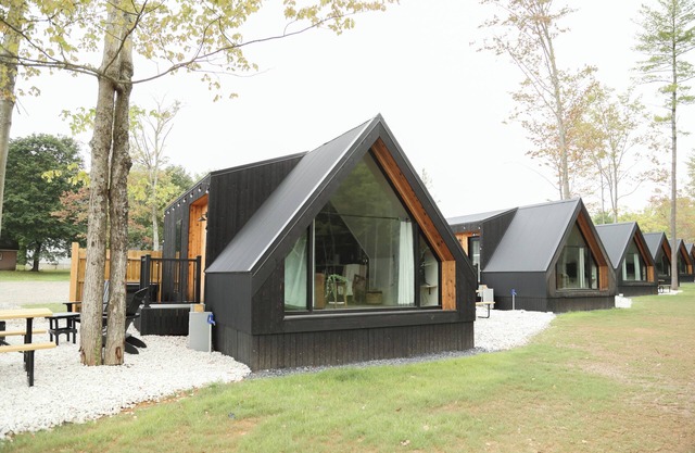 Modern Tiny Home 28 w/Hot Tub!