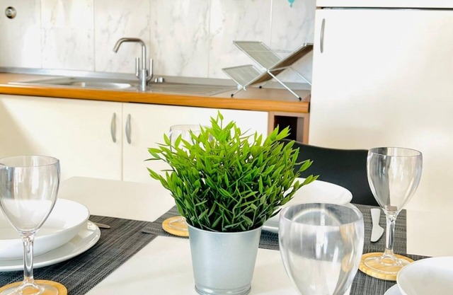 Modern Trendy 1BR Ground Floor Apartment