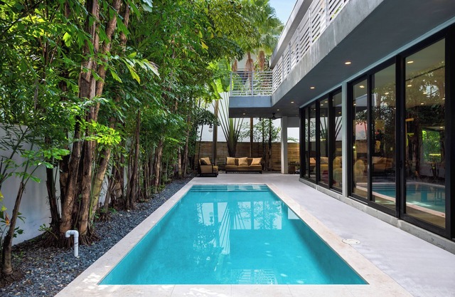 Modern Tropical Oasis w/Private Pool + Sauna & Cold Plunge in Central Miami