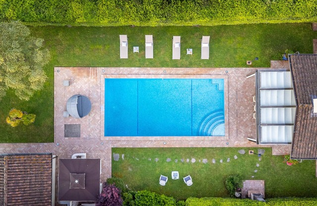 Modern Villa with Pool in Tonfano Marina di Pietrasanta