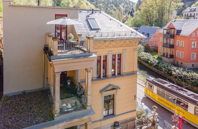 Modern vacation apartment 5 in Villa Emma for 2 people