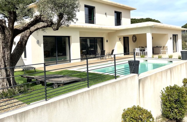 Modern Villa With Pool