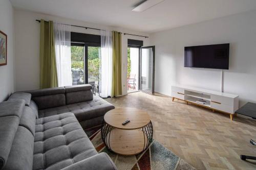 Moderne Erdgeschoss Wohnung