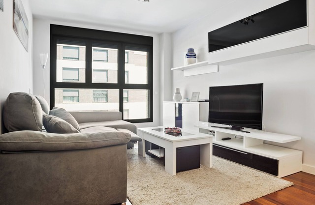 Moderno apartamento cerca del retiro con parking