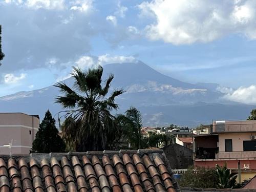 Modica house with a view of Etna