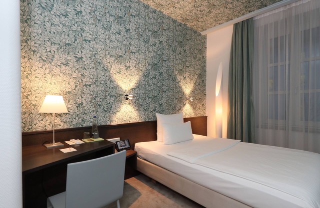MOMA1890 Boutique Hotel