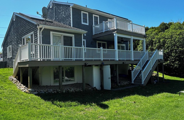 Montauk Beach House Walking Dist to Private Beach and Montauk Harbor