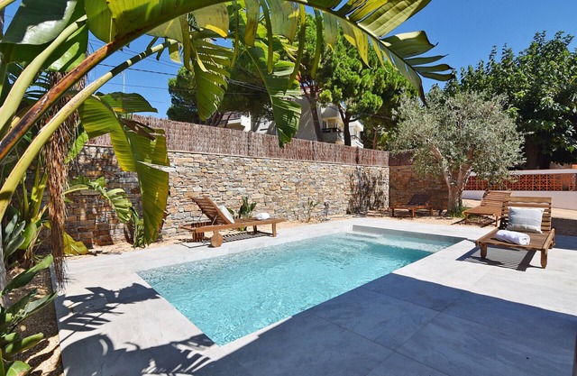 Montgo: Modern villa with private pool