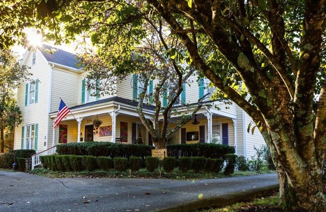 Montgomery Inn BnB