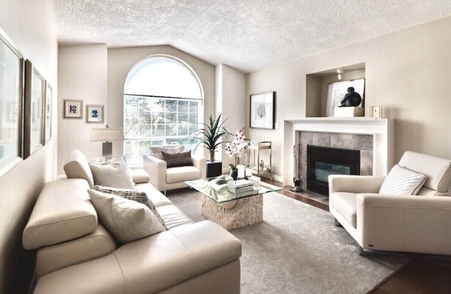 Monthly Furnished Bright Beautiful 3bedroom Suite