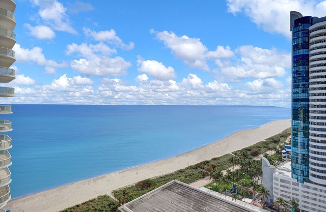 Monthly Rental! Corner Unit @Akoya. NEW 2025 Pool & right on Beach! Amenities+