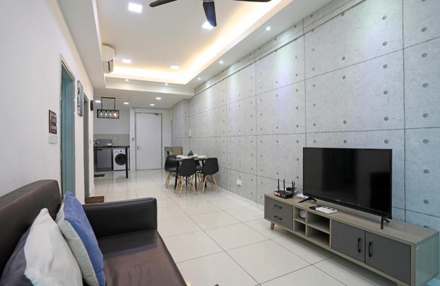 Moonlight suite 闪亮月聚套房 Sutera Avenue by SR