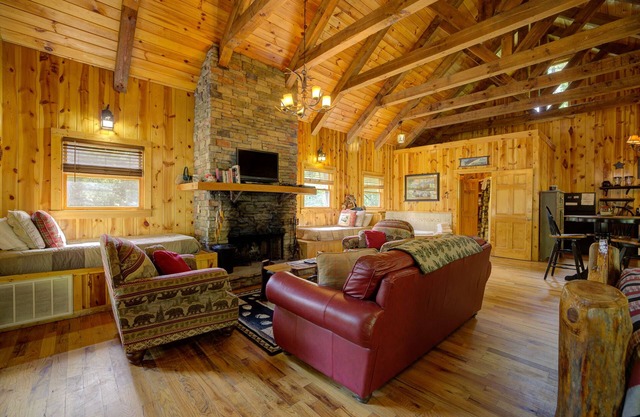 Moose Creek Lodge - 3rd Night Free! See Details Below.