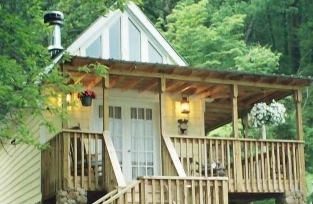 Moose Crossing Cabin.Private, Not Isolated