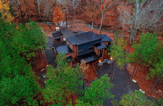 Moose Mansion, EV Outlet, swing set, hot tub
