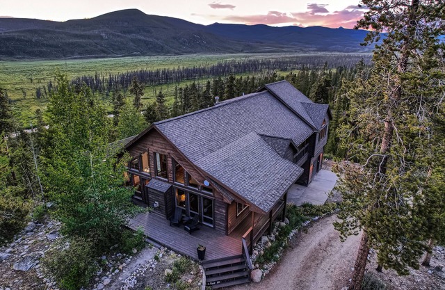 Moose Ridge: Hot Tub, Game Room & Lake Views