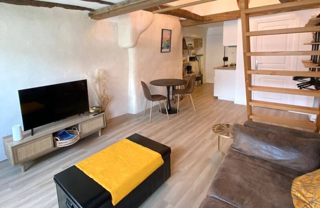 Morlaix Hyper Center Quiet duplex apartment