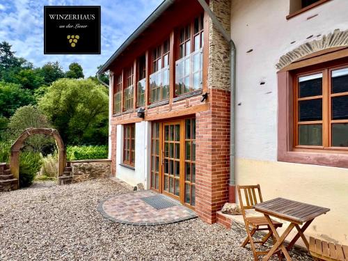 Mosel Winzerhaus an der Lieser - Sonnenterrasse, Weinberge & Nähe Bernkastel-Kues
