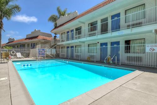 Motel 6-Carlsbad, CA - East Near LEGOLAND