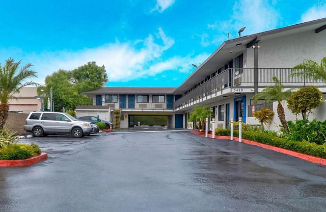 Motel 6-El Monte, CA - Los Angeles