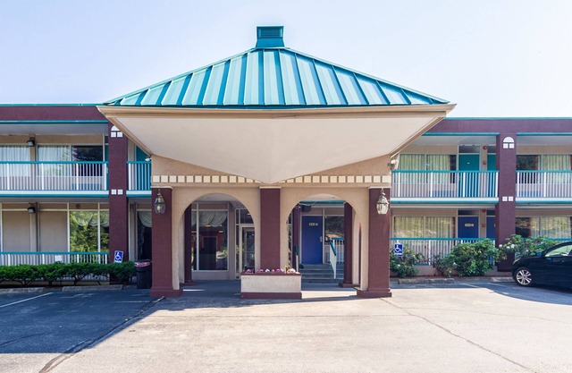 Motel 6 Groton, CT—Casinos Nearby