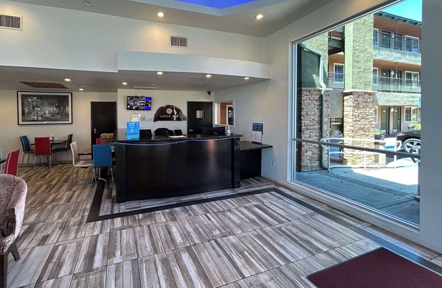 Motel 6 Pasadena, CA – Old Town Pasadena Area