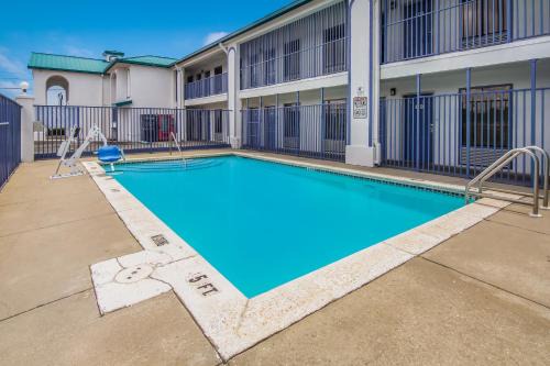 Motel 6 Pensacola, FL - NAS