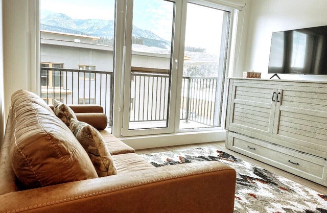 Mount 7 View - Downtown Condo