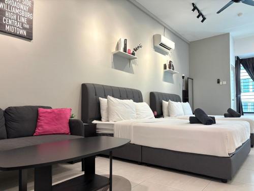 Mount Austin #Akademik #BigStudio 1-2Pax #Smart TV