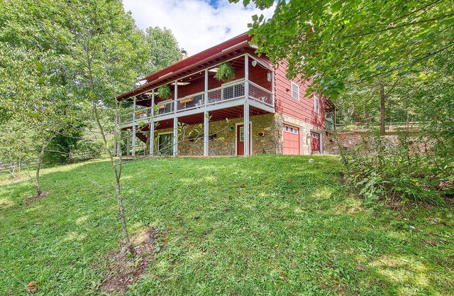 Mountain Cabin with Hot Tub, Fire Pit, & Views ~ Sleeps 14!