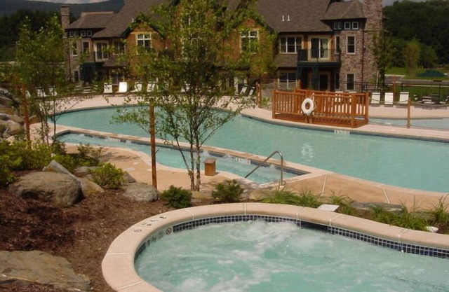 Mountain Creek. Luxury 3 Bedroom 2 Bath modern condo in Black Creek Sanctuary