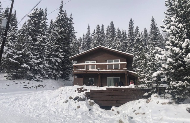 Mountain home in the Pines, Wildlife, Glacier & Lake
