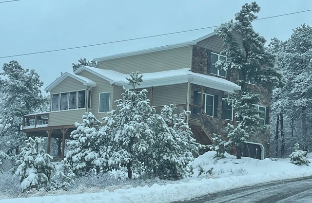 Mountain home located in Eagle Rock Resort. Must be a property owner to rent.