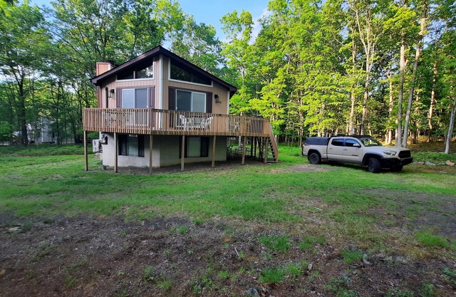 Mountain & Lake Chalet in Private Towamensing Trails Lake Community