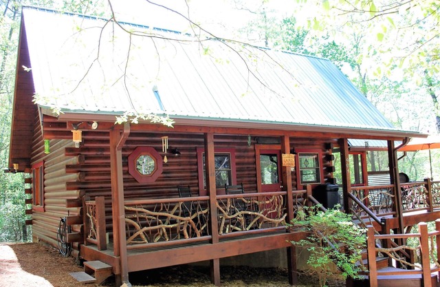 Mountain Laurel Cabin, Private Acre Size Pond, Folk School, Fishing, Dish,WiFi