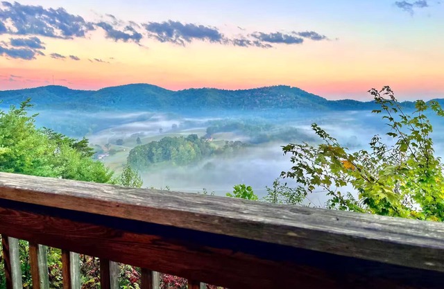 Mountain Top View 2 Master BR Centrally Located