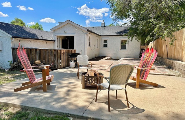 ☆ Mountain Topaz Getaway☆ Private Home Near Downtown, New Luxury Shower
