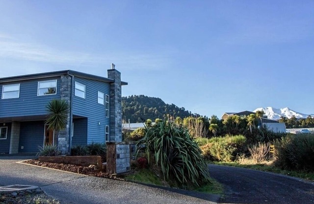 Mountain View Apartments - 27C 1 Bedroom