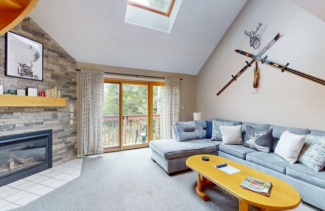 Mountain view condo with indoor & outdoor pools, hot tub, & tennis