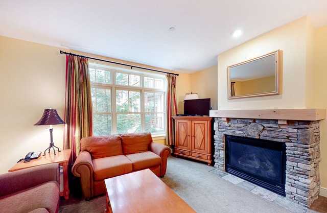 Mountain View Condo with Fast WiFi, Shared Hot Tub, & Resort Amenities