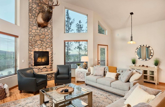 Mountainview Lodge ★ Hot Tub ★ Luxury Master Suite