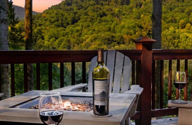MountainViews|HotTub|FirePit|BBQ|EV Charger